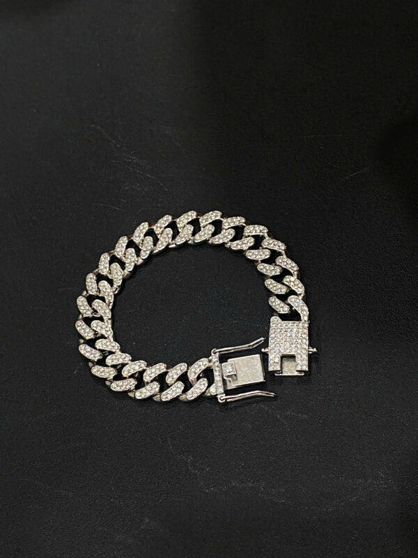 vòng tay đính đá